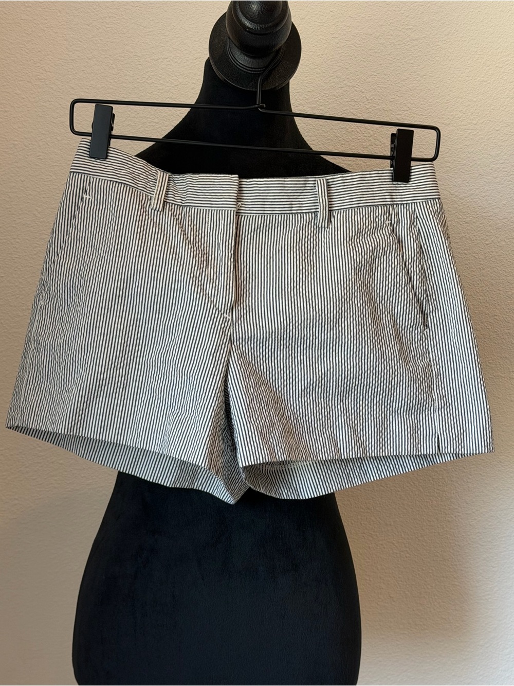Theory Women's Striped Seersucker Shorts - Black & White